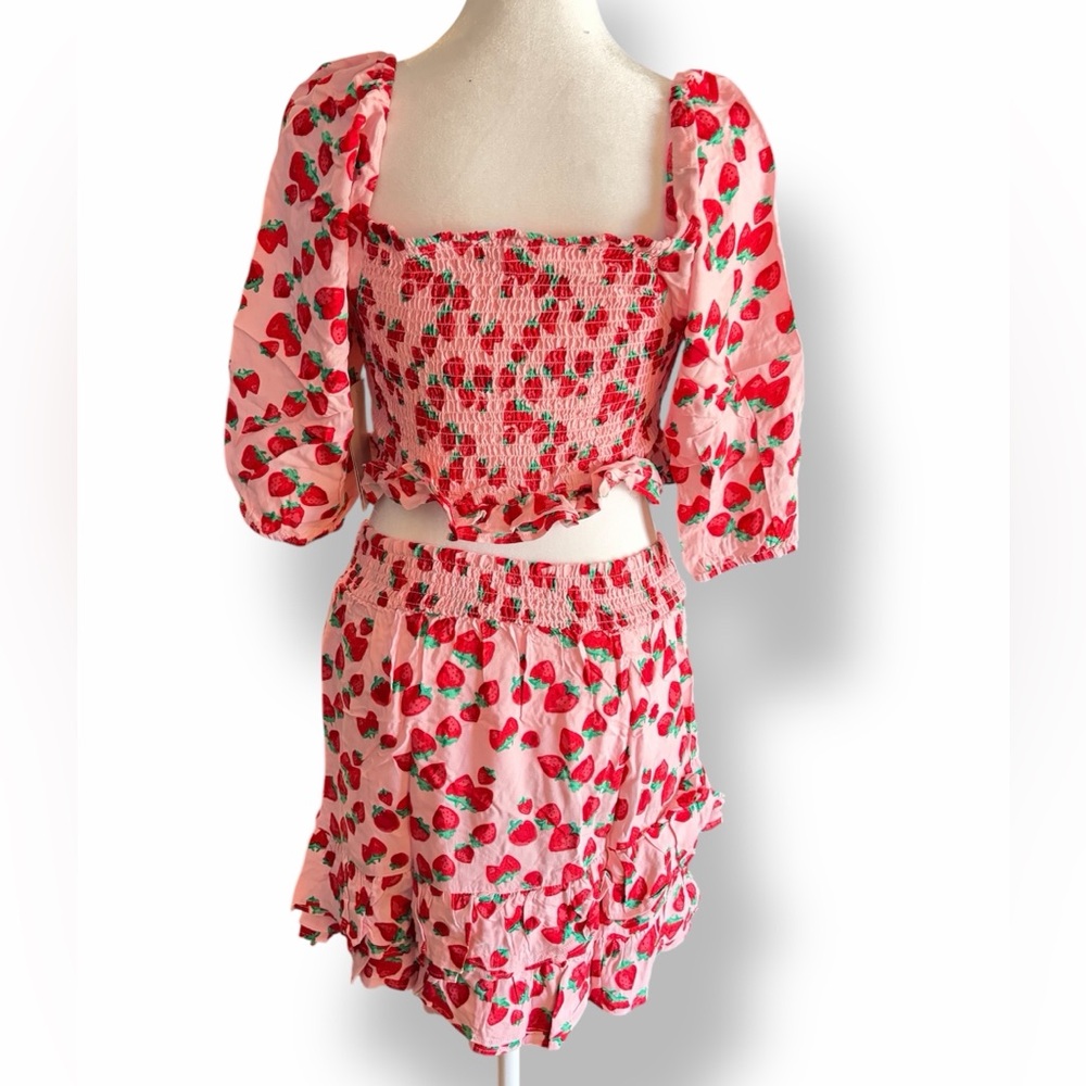 Luv Betsey by Betsey Johnson Strawberry Print Two Piece Set – Women’s Small NWT - Picture 3 of 6